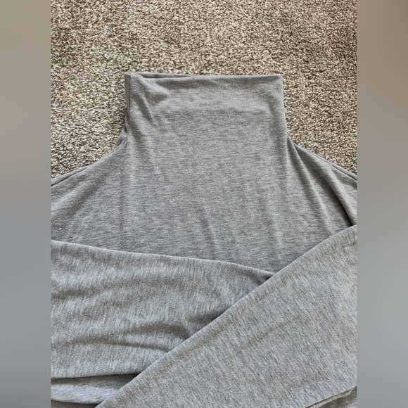 ARITZIA WILFRED FREE Lounge Mockneck Long Sleeve Light Grey Size Large - Picture 5 of 11